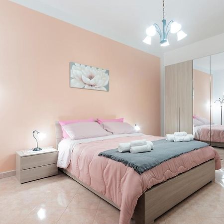 Nina Home - Selfcheck-In Canicattini Bagni Kültér fotó