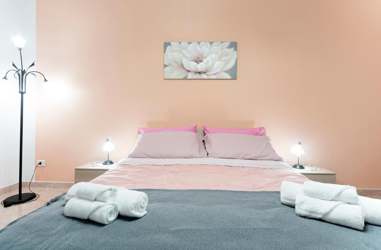 Nina Home - Selfcheck-In Canicattini Bagni Kültér fotó